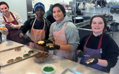 Youth in Philanthropy students bring sweet support to Winkler community meal